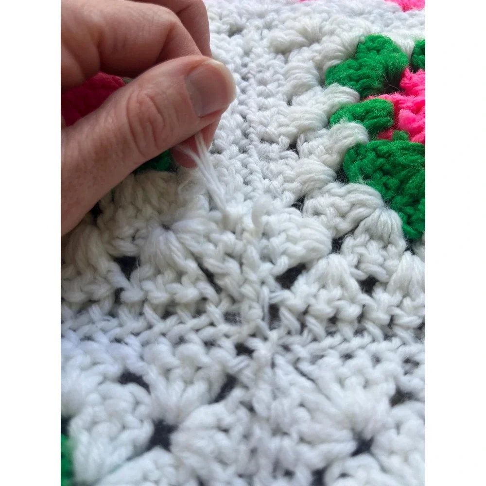Vintage Crocheted 3D Hot Pink Rose Granny Square Throw 41x55